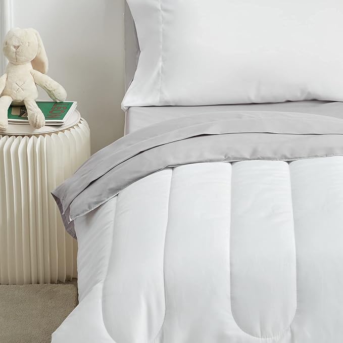 UOZZI BEDDING 4 Pieces Toddler Bedding Set Ultra Soft and Breathable Toddler Sheet Set - Includes Comforter, Flat Sheet, Fitted Sheet and Pillowcase - White & Gray