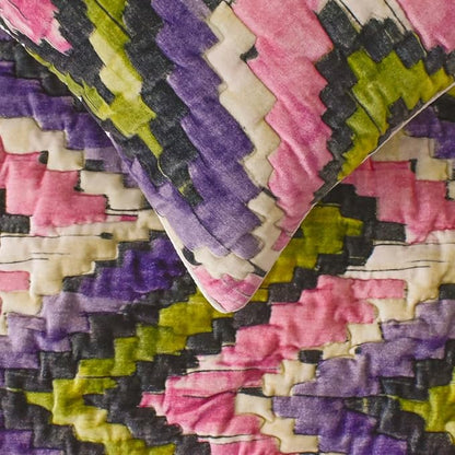 The HomeCentric King/Queen/Twin Pink & Purple Decorative CA King 86"x18" Bed Runner with One Pillow Cover, Chevron, Quilted Bed Scarf on Velvet Fabric - Artful Chevron