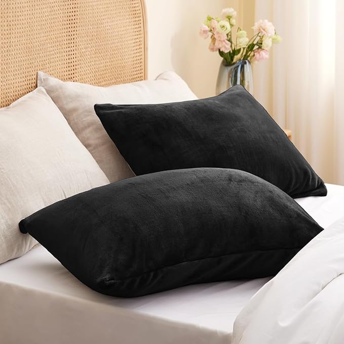 BEDELITE Flannel King Size Pillow Cases Set of 2, Super Soft Fleece Pillowcases with Zipper for Bedroom, Sofa, Couch,Luxury Cozy Fuzzy Velvet Pillow Shams for All Seasons(20x36 Inches,Black)