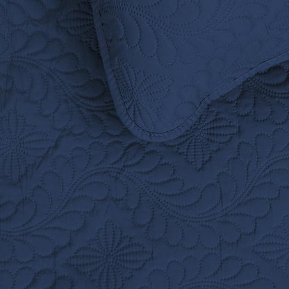Easy-Going King Size Reversible Quilt Set with 1 Quilt and 2 Pillow Shams, Soft Bed Quilt Cover, Water Resistant Lightweight Microfiber Bedspread, Stain Resistant, Olive Leaf-Dark Blue/Light Blue