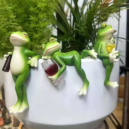 3 PCS Tipsy Frog Statues Pot Hugger Decorations