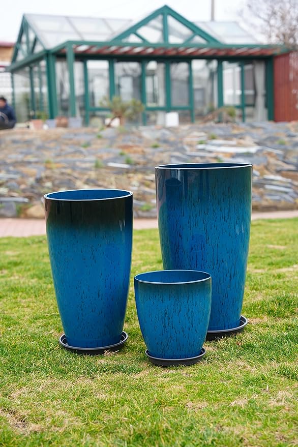 24, 11 Inch Large Plastic Planters
