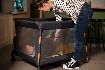 Maxi-Cosi Swift Lightweight Portable Playard, 1-Step Fold Playpen with Travel Bag, 2-Stage Mattress for Newborn to Toddlers, Essential Grey