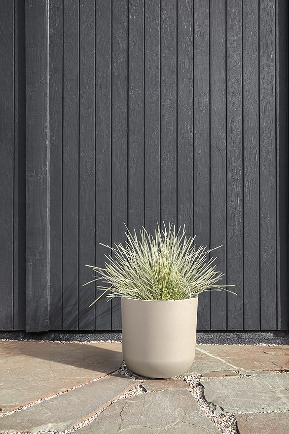 Veradek Round Lima Plastic Planter Pots