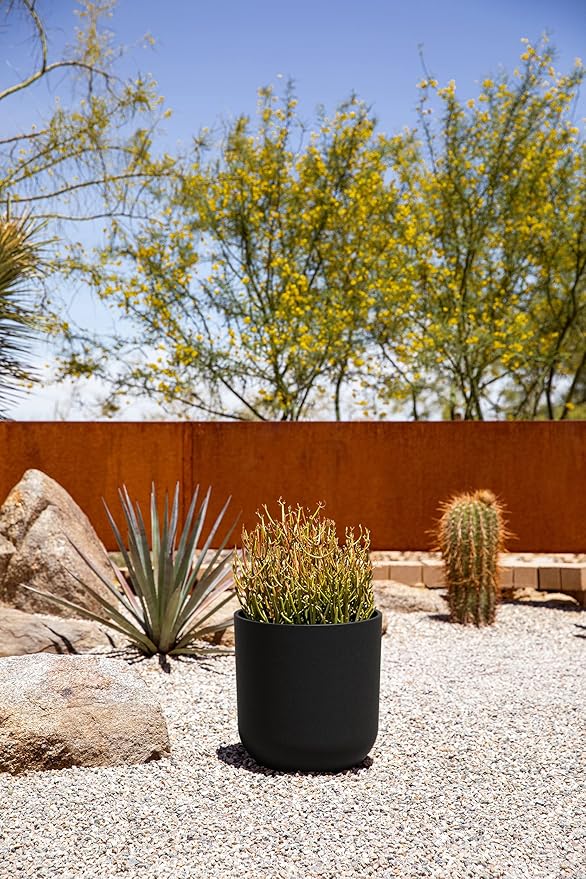 Veradek Round Black Plastic Planter Pots