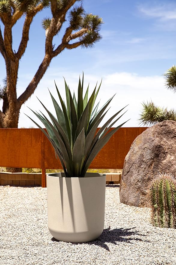 Veradek Round Lima Plastic Planter Pots